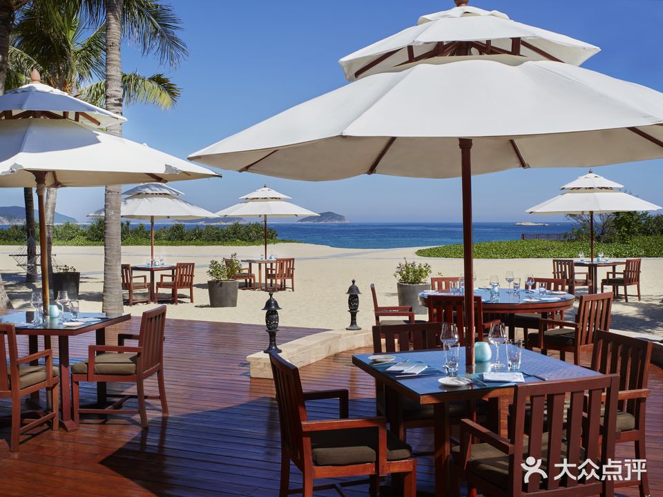 海边西餐厅·海鲜烧烤·现场乐队·浪漫海景(三亚丽思卡尔顿酒店)